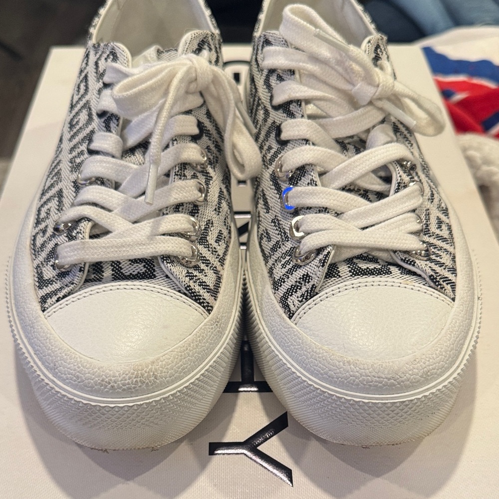 Women’s Givenchy City Low White & Gray Patterned Low-Top Lace-Up Sneakers - Picture 3 of 5